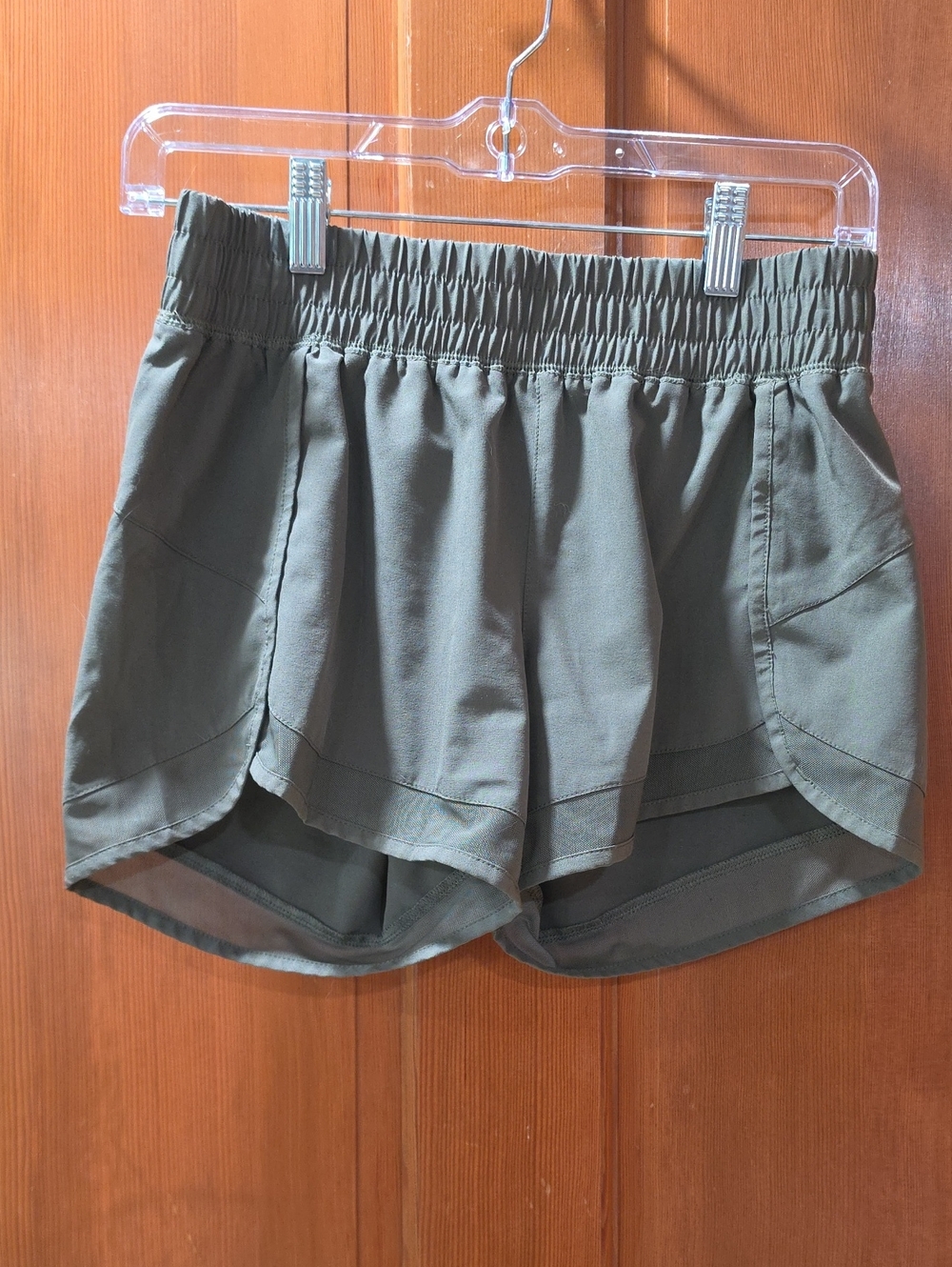 Women’s Gaiam Olive Athletic Performance Shorts xs EUC